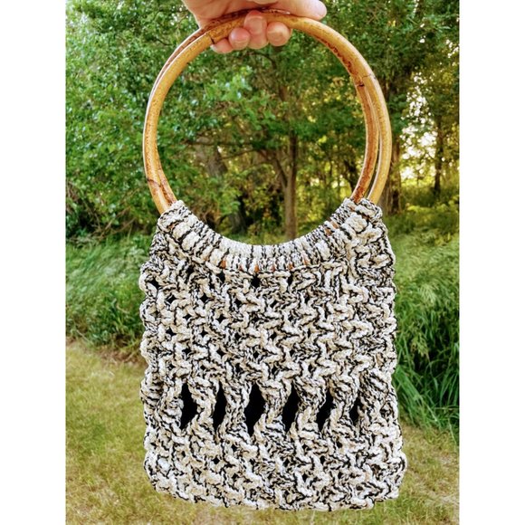 Vintage 1970s Macrame' Purse Bamboo handle Hippy Boho - Picture 3 of 10